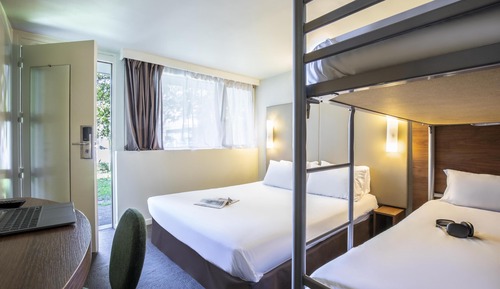 Room, Multiple Beds (Next Generation)