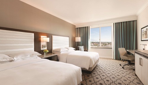 Standard Room, 2 Queen Beds, Accessible Roll-in Shower