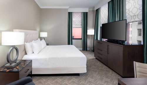 Premium Room, 1 King Bed