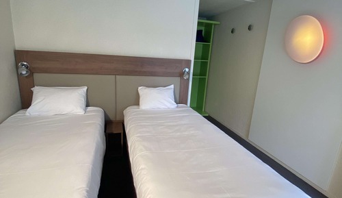 Standard Room, 2 Twin Beds