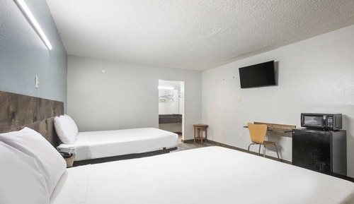 Room, 2 Queen Beds, Smoking