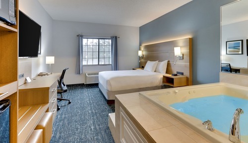 Premium Room, 1 Queen Bed, Jetted Tub (No View)