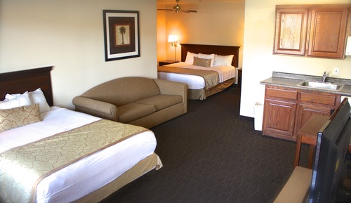 Family Room, Multiple Beds
