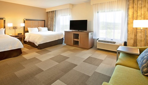 Suite, 2 Queen Beds, Non Smoking