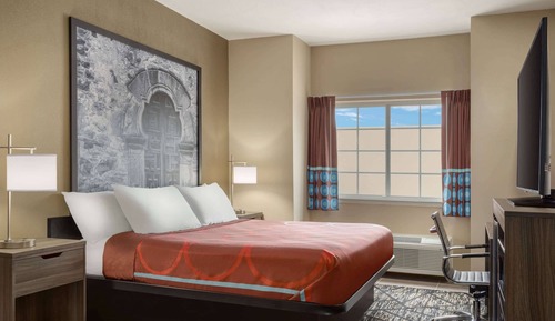 Room, 1 King Bed, Accessible, Non Smoking (Mobility)