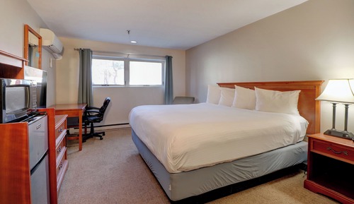 Standard Room, 1 King Bed
