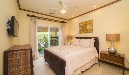 Luxury Condo, 1 Bedroom, Balcony