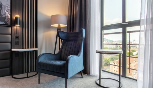 Grand Room, Multiple Beds