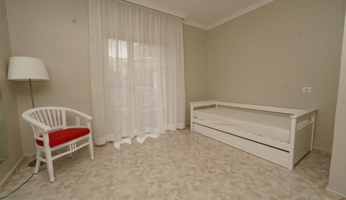 Family Room, Garden View