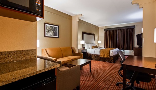 Suite, 1 King Bed, Non Smoking, Refrigerator & Microwave