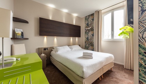 Double Room, 1 Queen Bed, City View