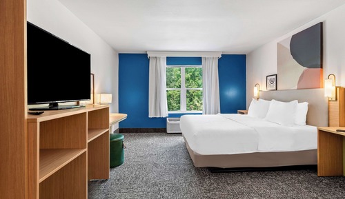 Room, 1 King Bed, Accessible (Hearing)