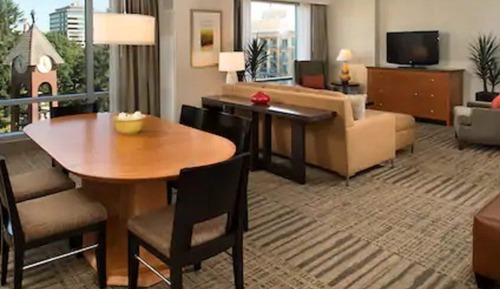 Room (Parlor)