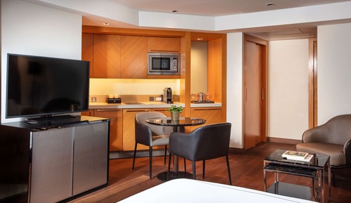 Studio, 1 King Bed, Kitchenette