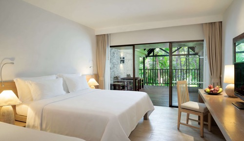 Studio, 2 Twin Beds, Garden View