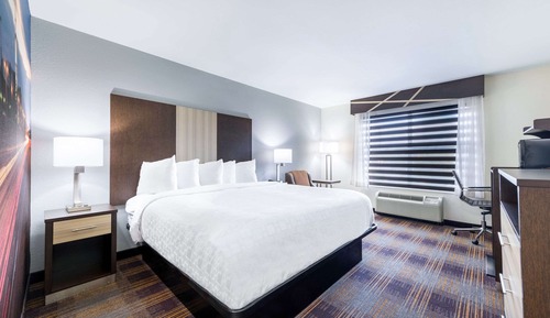 Standard Room, 1 King Bed, Non Smoking