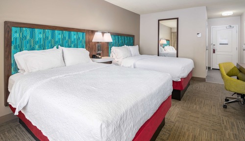Standard room with two queen beds