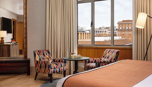 Premium Room (XL, Prado View)