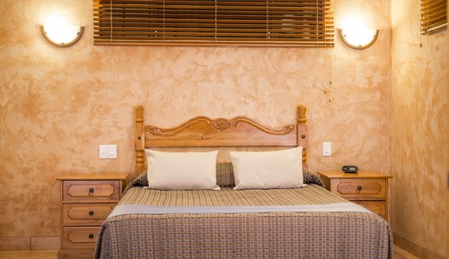 Luxury One-Bedroom Apartment