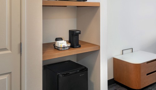 Standard Room, 2 Queen Beds, Smoking (Mobility/Hearing Accessible, Tub)