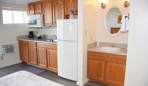 Room, 2 Double Beds, Kitchenette, Partial Ocean View