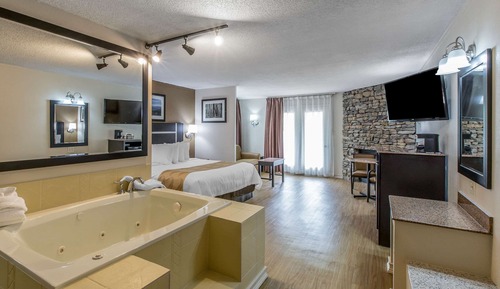 Suite, 1 King Bed, Non Smoking, Fireplace (No Pets)