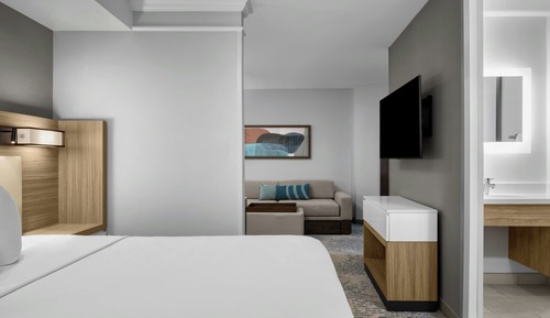 Suite, 1 Bedroom (Mobility Accessible, Tub)