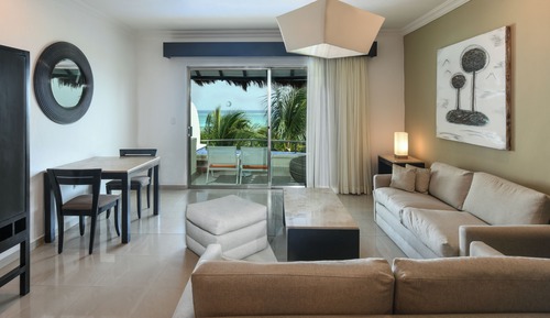 HONEYMOON SUITE