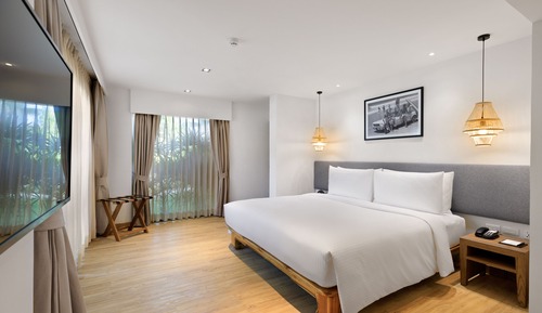 Premier Suite, 1 King Bed (Garden)