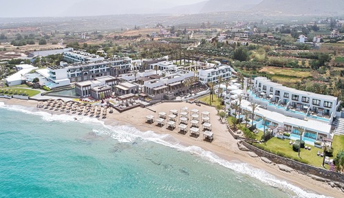 Royal Villa with Courtyard, Sea View & Private Pool
