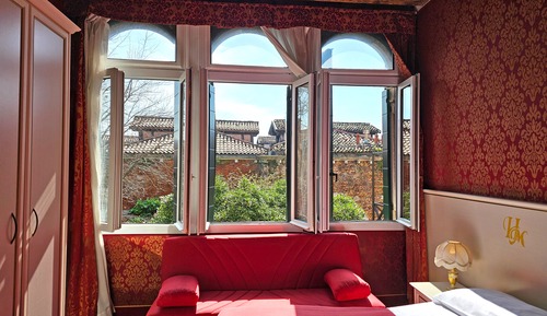 Deluxe Quadruple Room, Garden View
