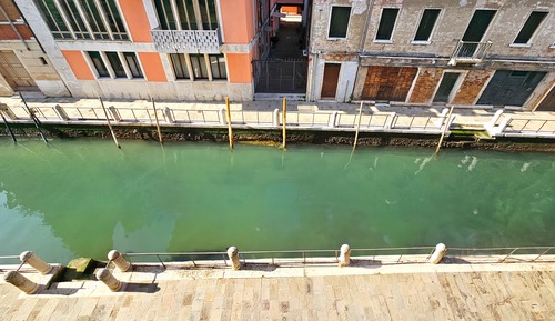 Classic Apartment, Canal View
