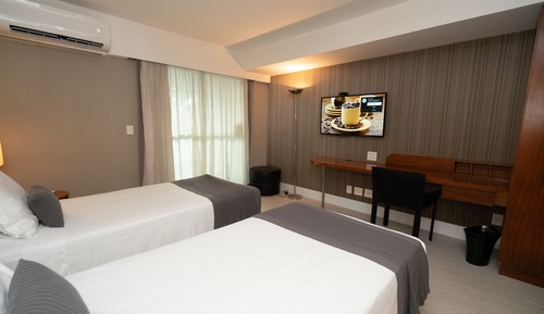 QUARTO LUXO SOLTEIRO VISTA FRENTE