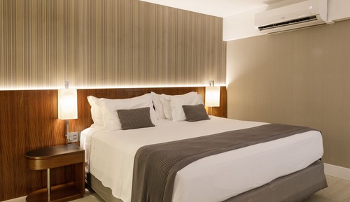 QUARTO LUXO CASAL VISTA FRENTE