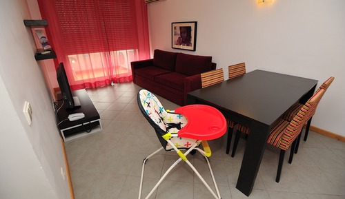 Family Apartment (2 adults + 2 children)