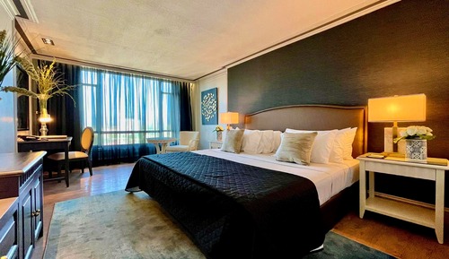 Premier Room