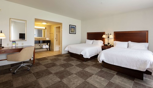 Room, 2 Queen Beds, Accessible, Non Smoking