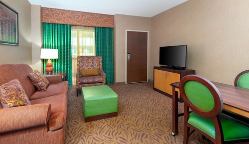 Suite, 1 King Bed, Accessible, Non Smoking (Hearing)