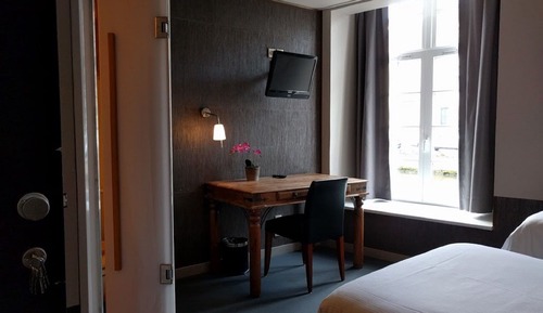 Comfort Double Room, Canal View