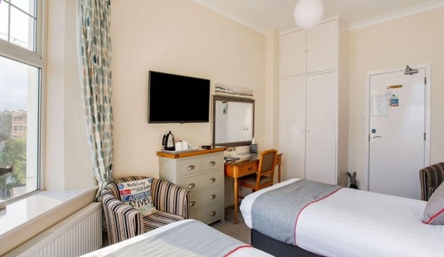 Superior Twin Room, Ensuite, Sea View (with bath or shower)