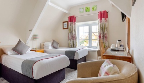 Deluxe Twin Room, Ensuite (with bath or shower)