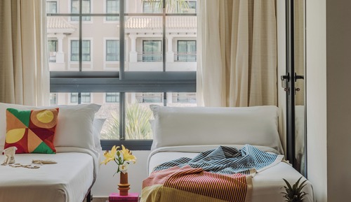 Deluxe Family Room