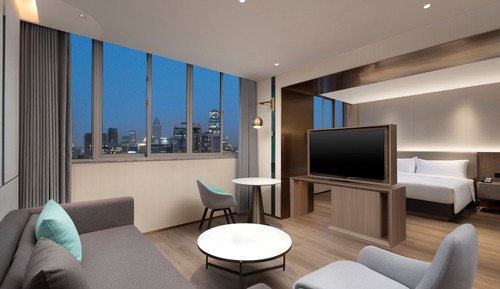 Suite, 1 King Bed