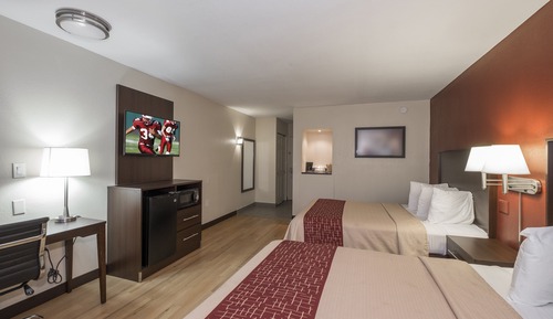 Deluxe Room, 2 Queen Beds, Accessible (Roll-In Shower, Smoke Free)