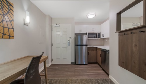 Studio Suite, 1 Queen Bed, Accessible, Kitchen (Hearing)