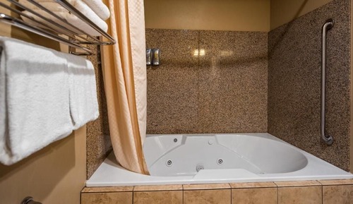 Standard Room, 1 King Bed, Accessible, Non Smoking