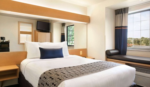 Room, 1 Queen Bed, Accessible, Non Smoking (Mobility Accessible)