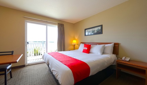 Room, 1 King Bed, Balcony, Ocean View