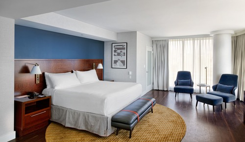 Junior Suite, 1 King Bed, Accessible Bathtub (Mobility)