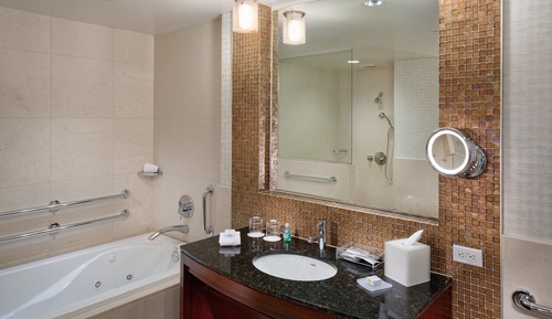 Junior Suite, 1 King Bed, Roll-in Shower (Mobility)